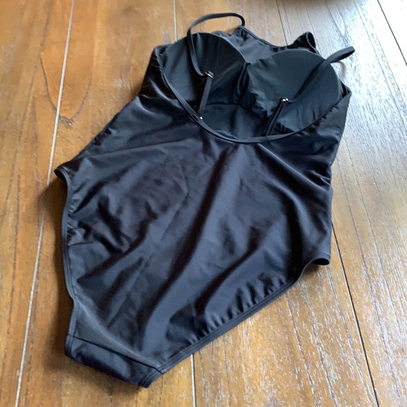 NWT 2 Chillies Black Mesh Panel High-Neck One-Piece - Picture 5 of 9